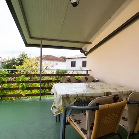 Biba 1 Apartment *