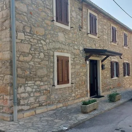 Biba 1 Apartment